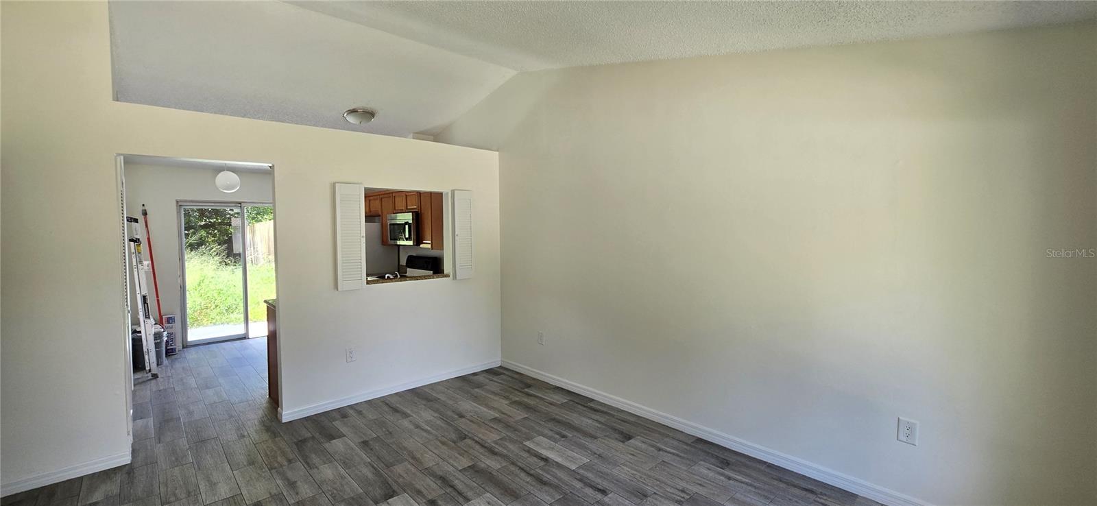 O6331473 Property Photo