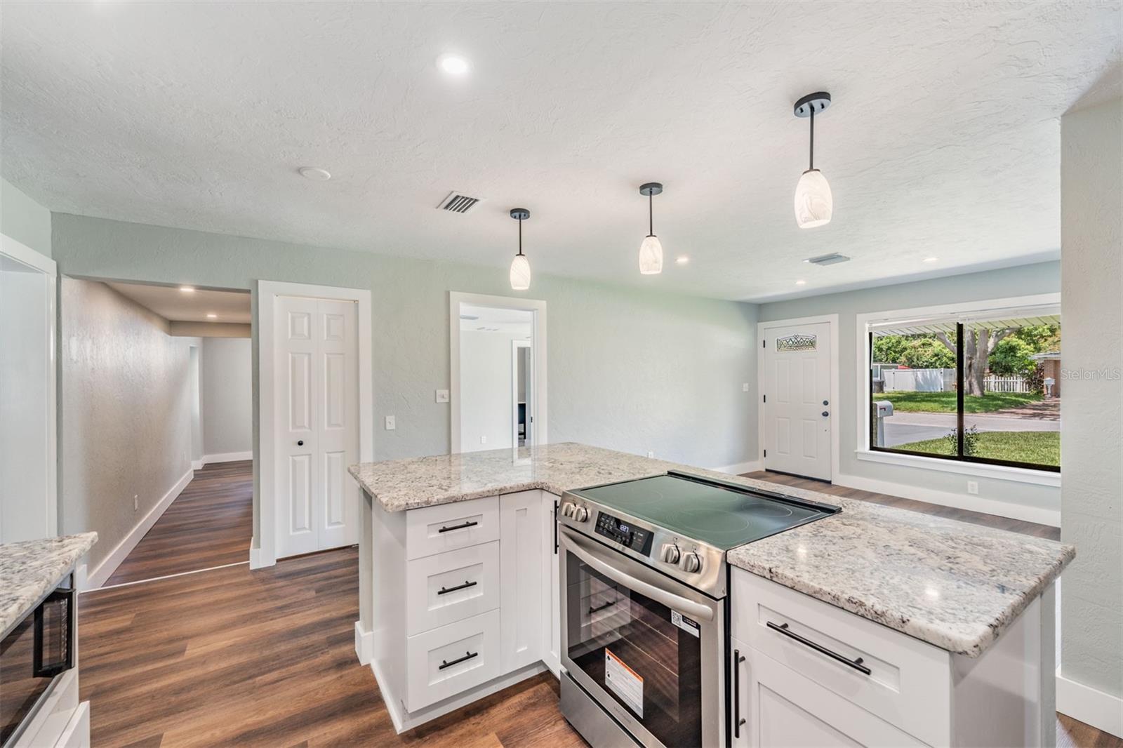 TB8412266 Property Photo