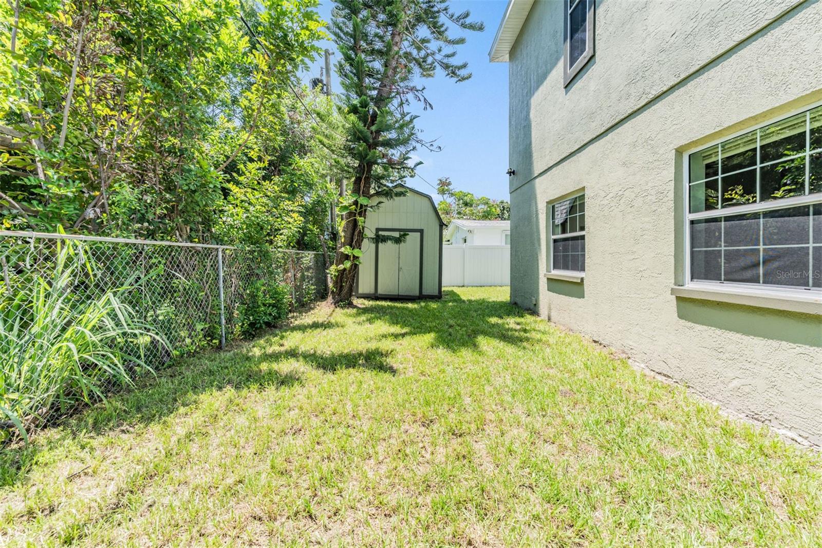 TB8412266 Property Photo