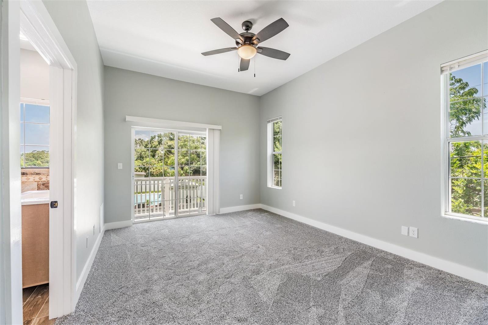 TB8412266 Property Photo