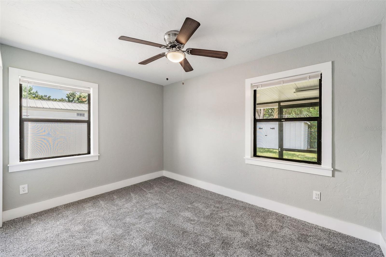 TB8412266 Property Photo