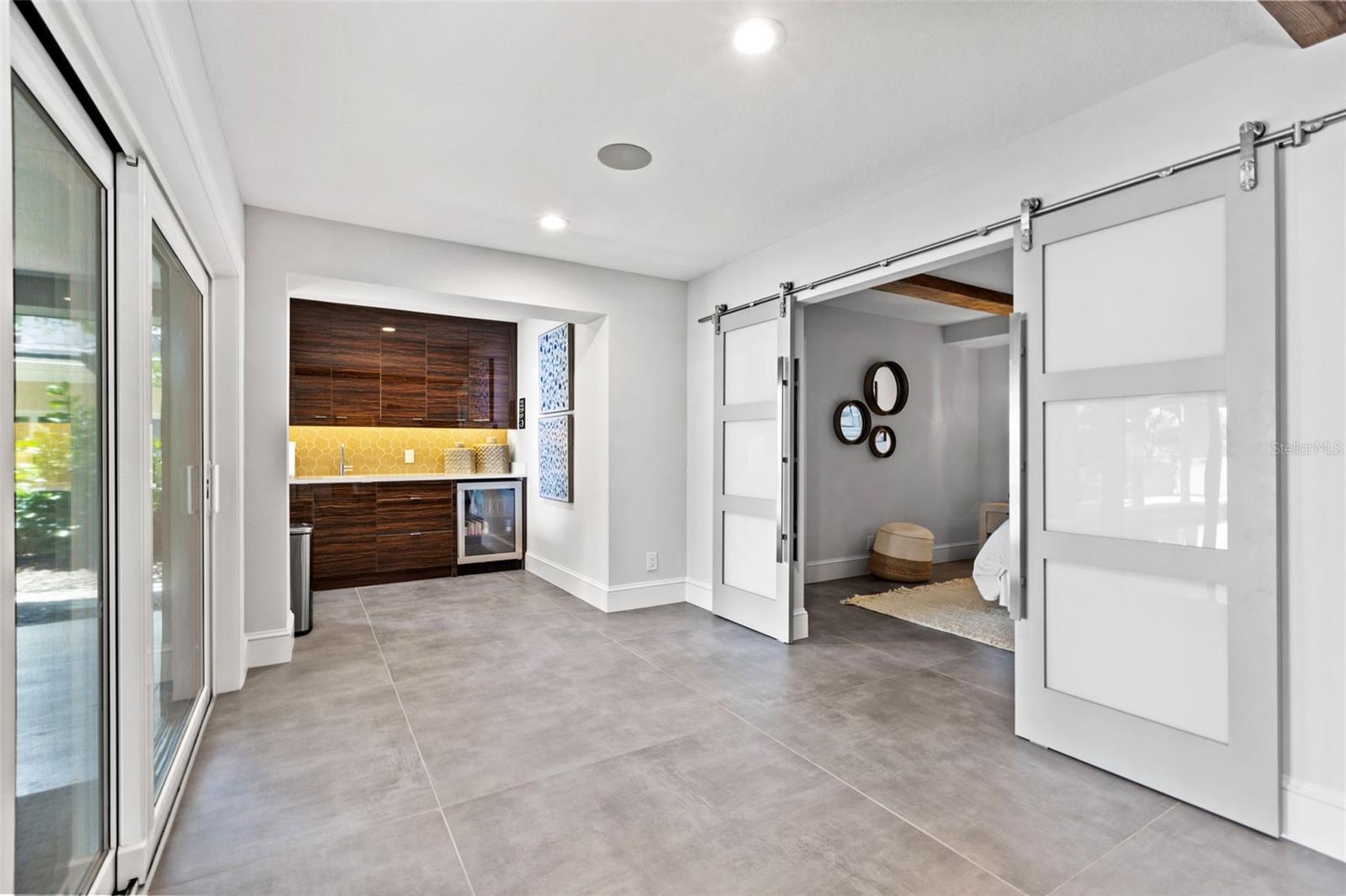 TB8412312 Property Photo