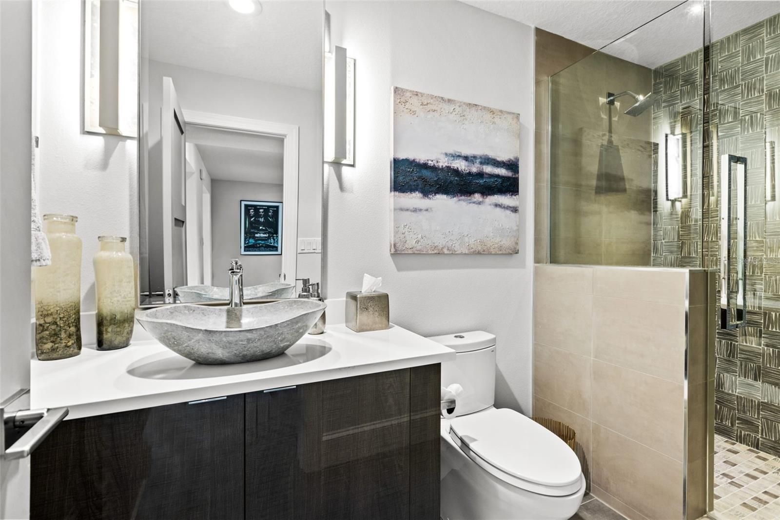 TB8412312 Property Photo