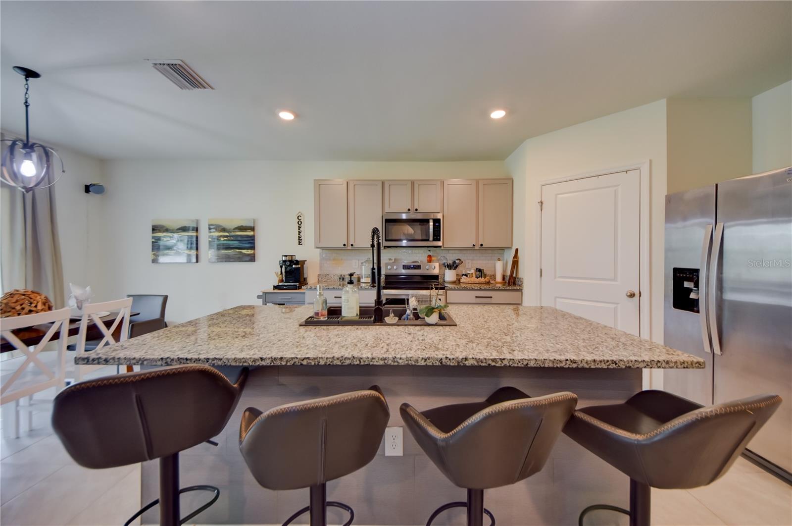 32624 KOBUK VALLEY AVE, WESLEY CHAPEL, FL, 33543