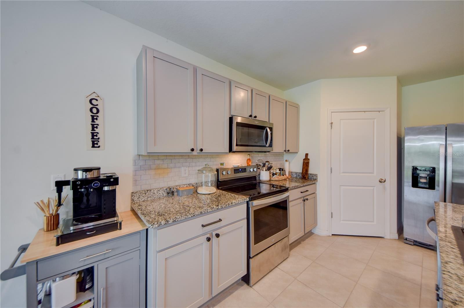 32624 KOBUK VALLEY AVE, WESLEY CHAPEL, FL, 33543