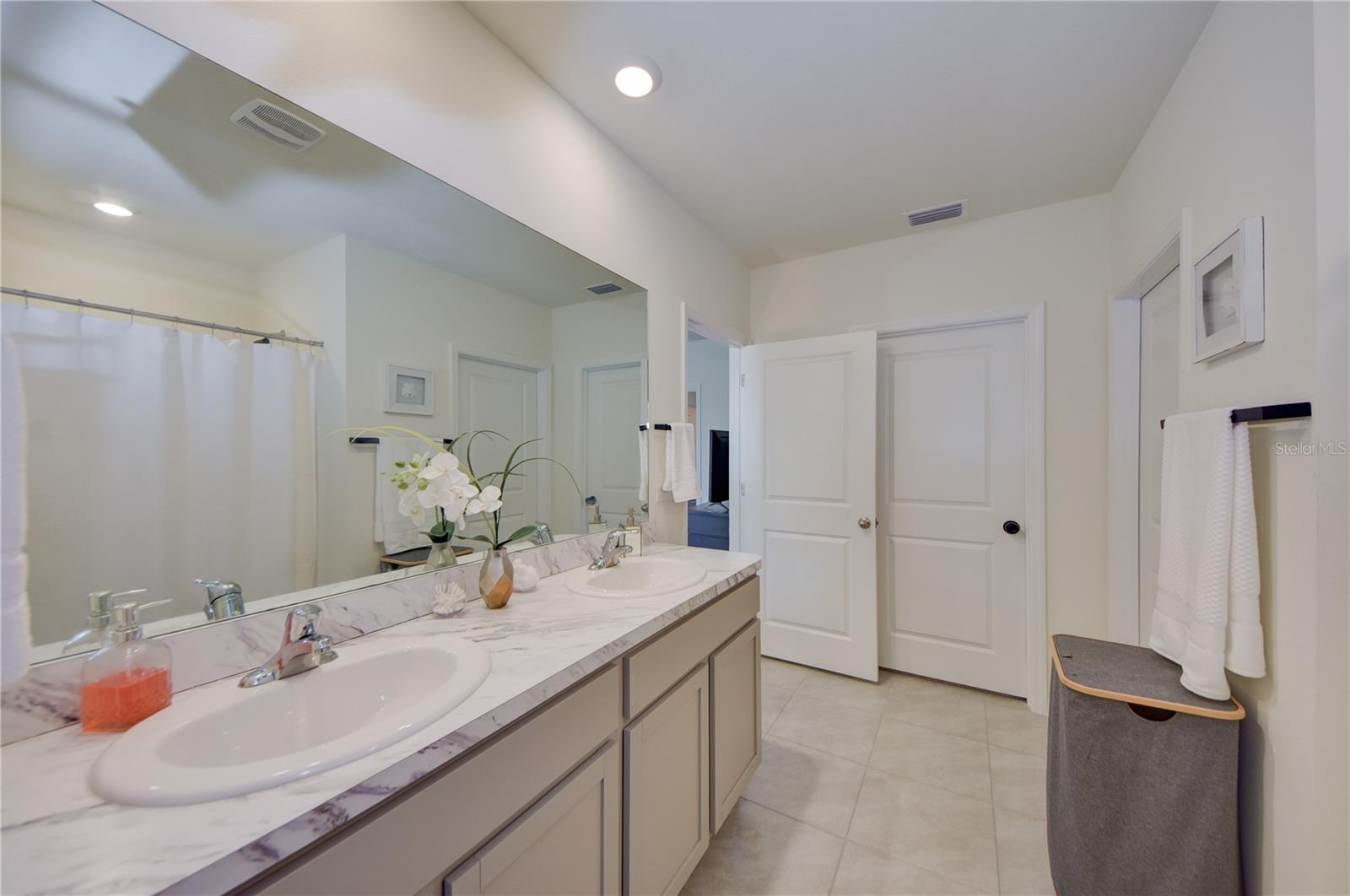 32624 KOBUK VALLEY AVE, WESLEY CHAPEL, FL, 33543