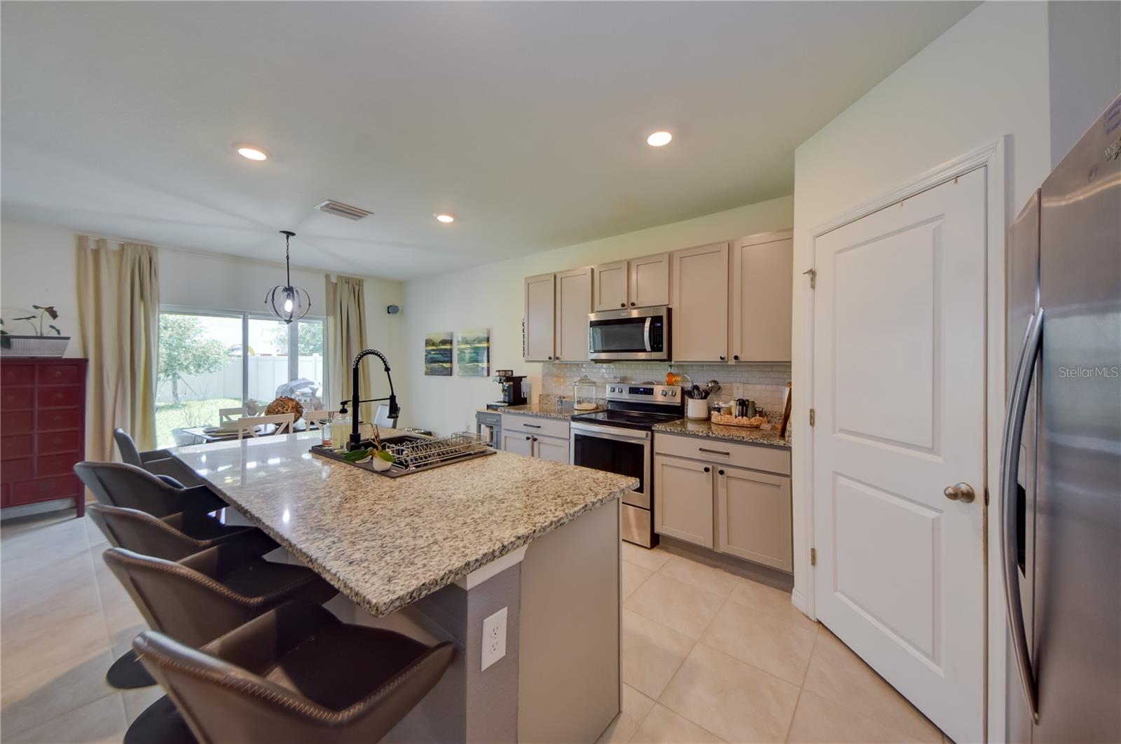 32624 KOBUK VALLEY AVE, WESLEY CHAPEL, FL, 33543