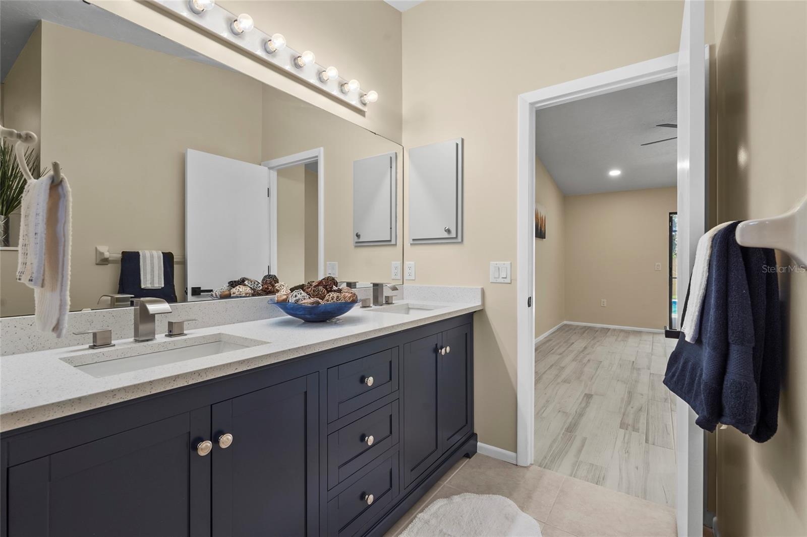 A4660428 Property Photo