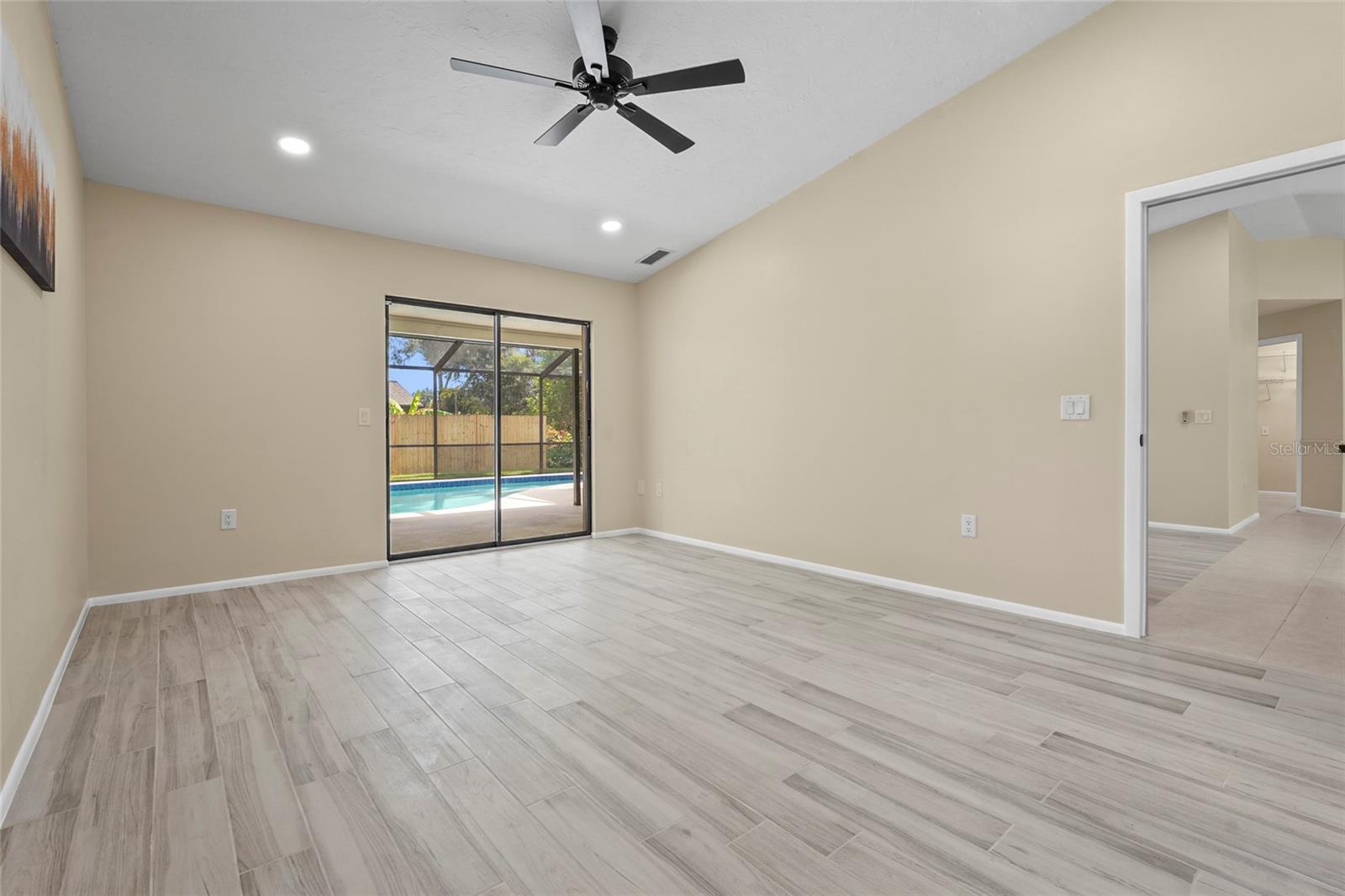 A4660428 Property Photo