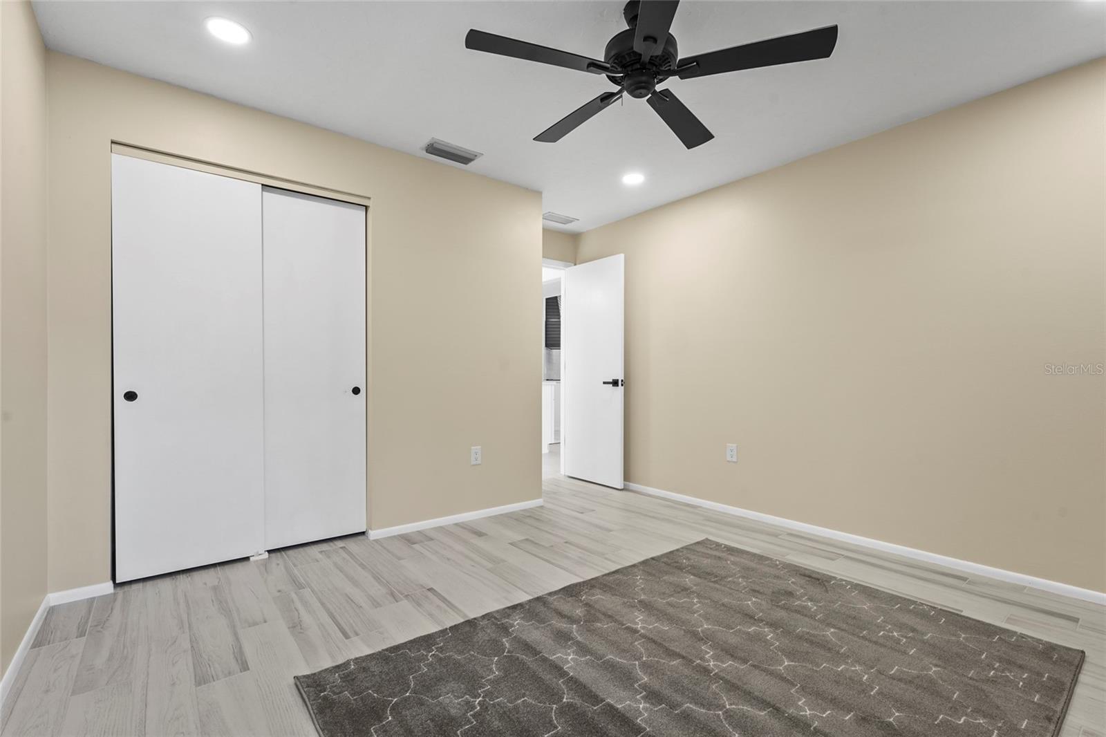 A4660428 Property Photo