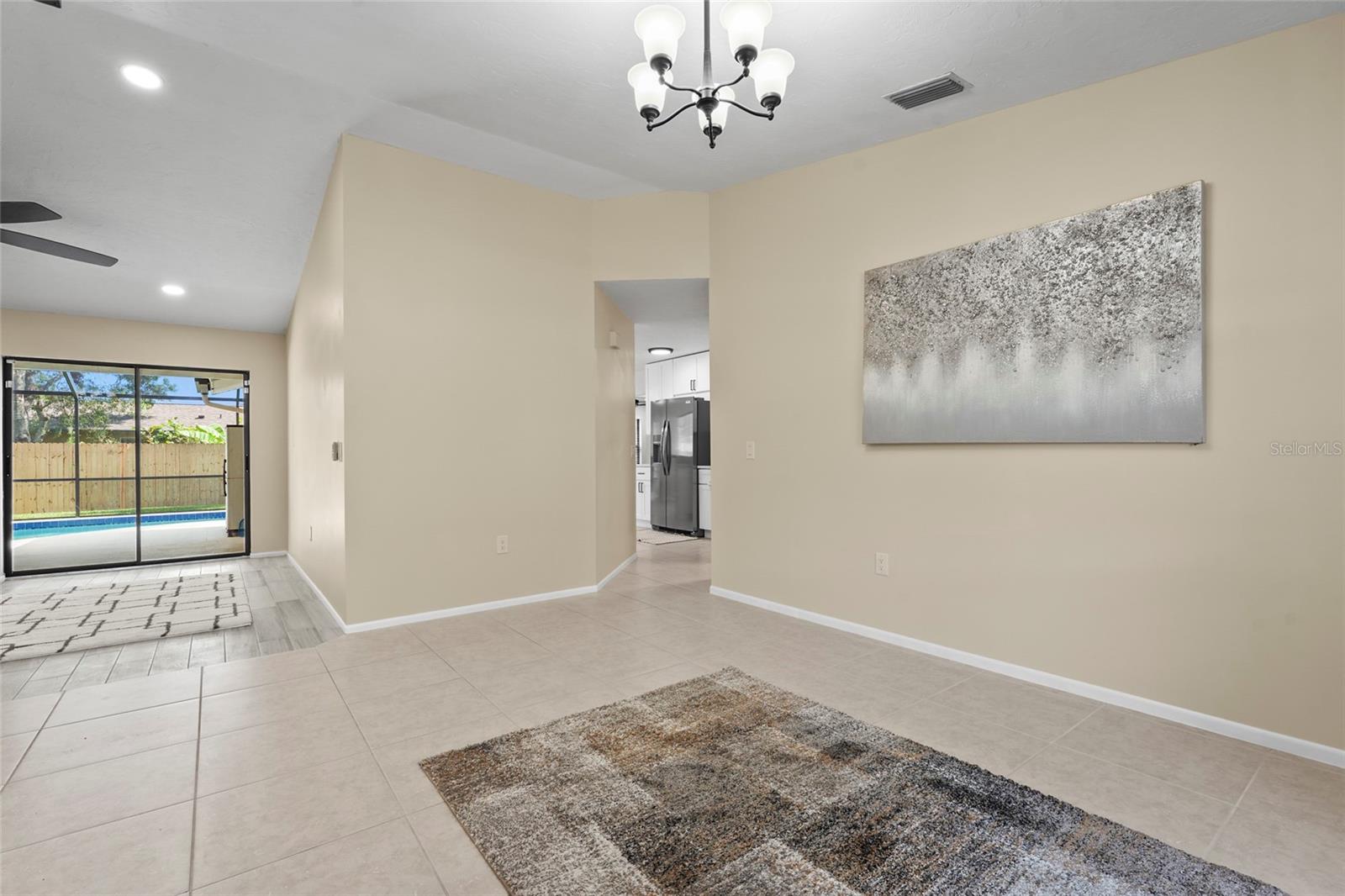 A4660428 Property Photo