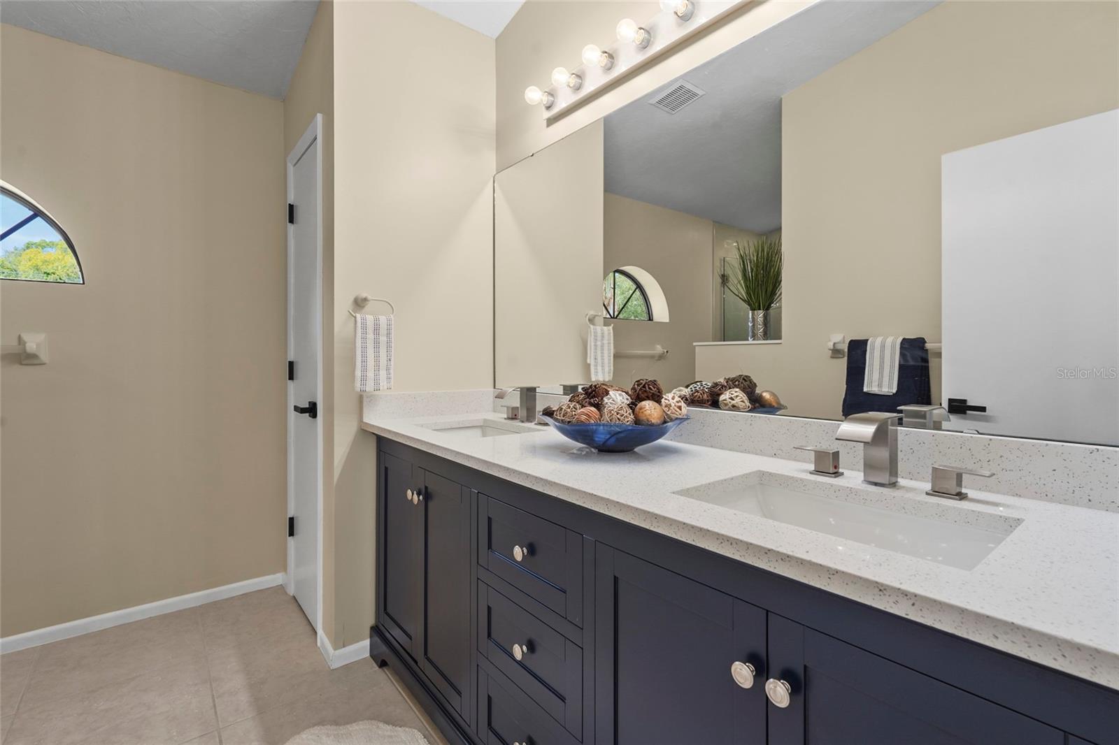 A4660428 Property Photo