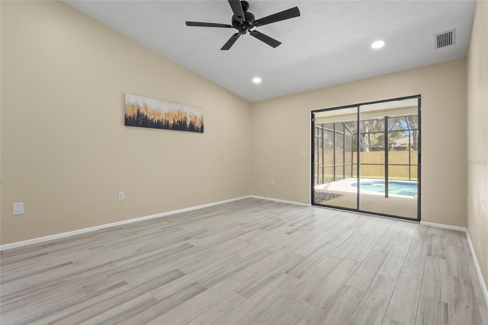 A4660428 Property Photo