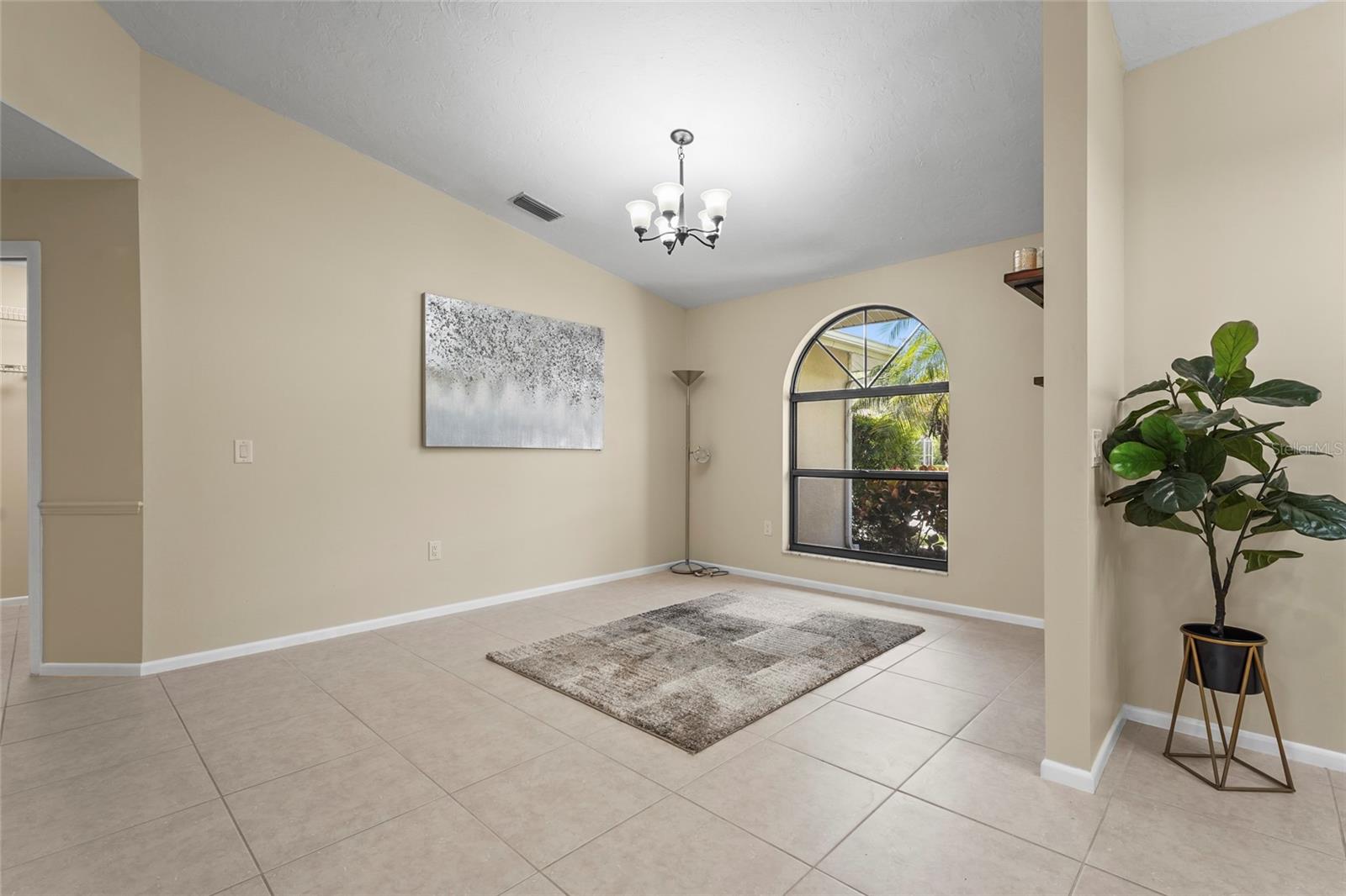 A4660428 Property Photo