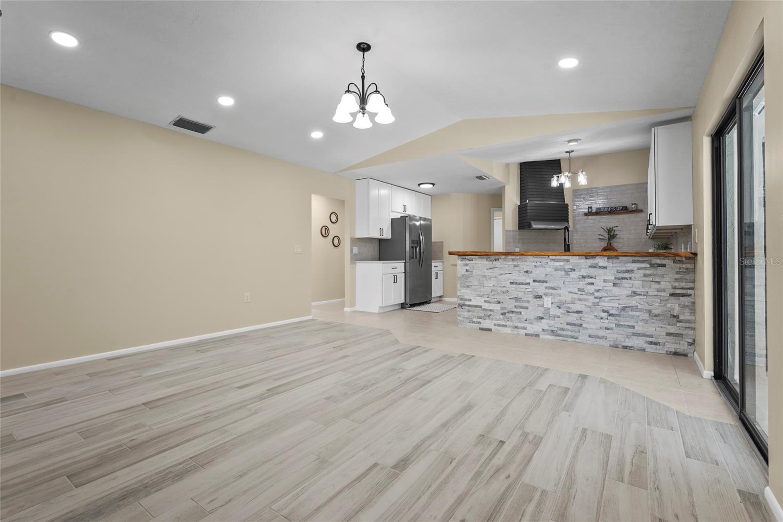 A4660428 Property Photo