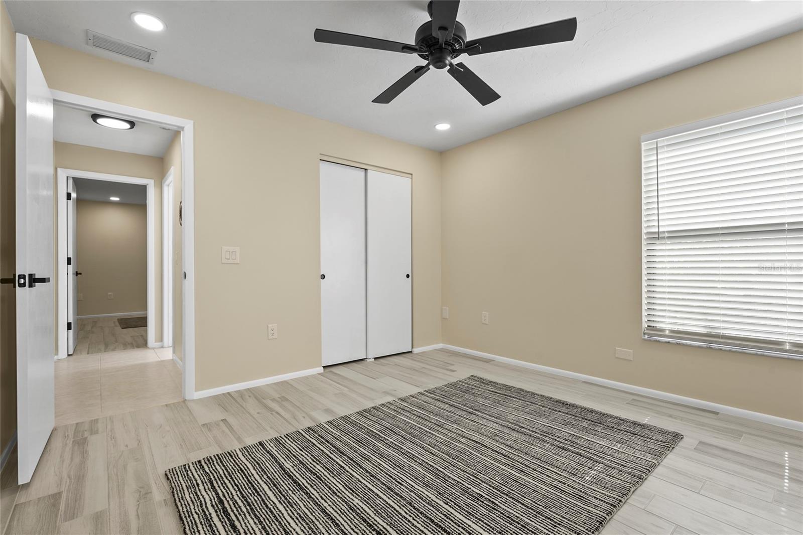 A4660428 Property Photo