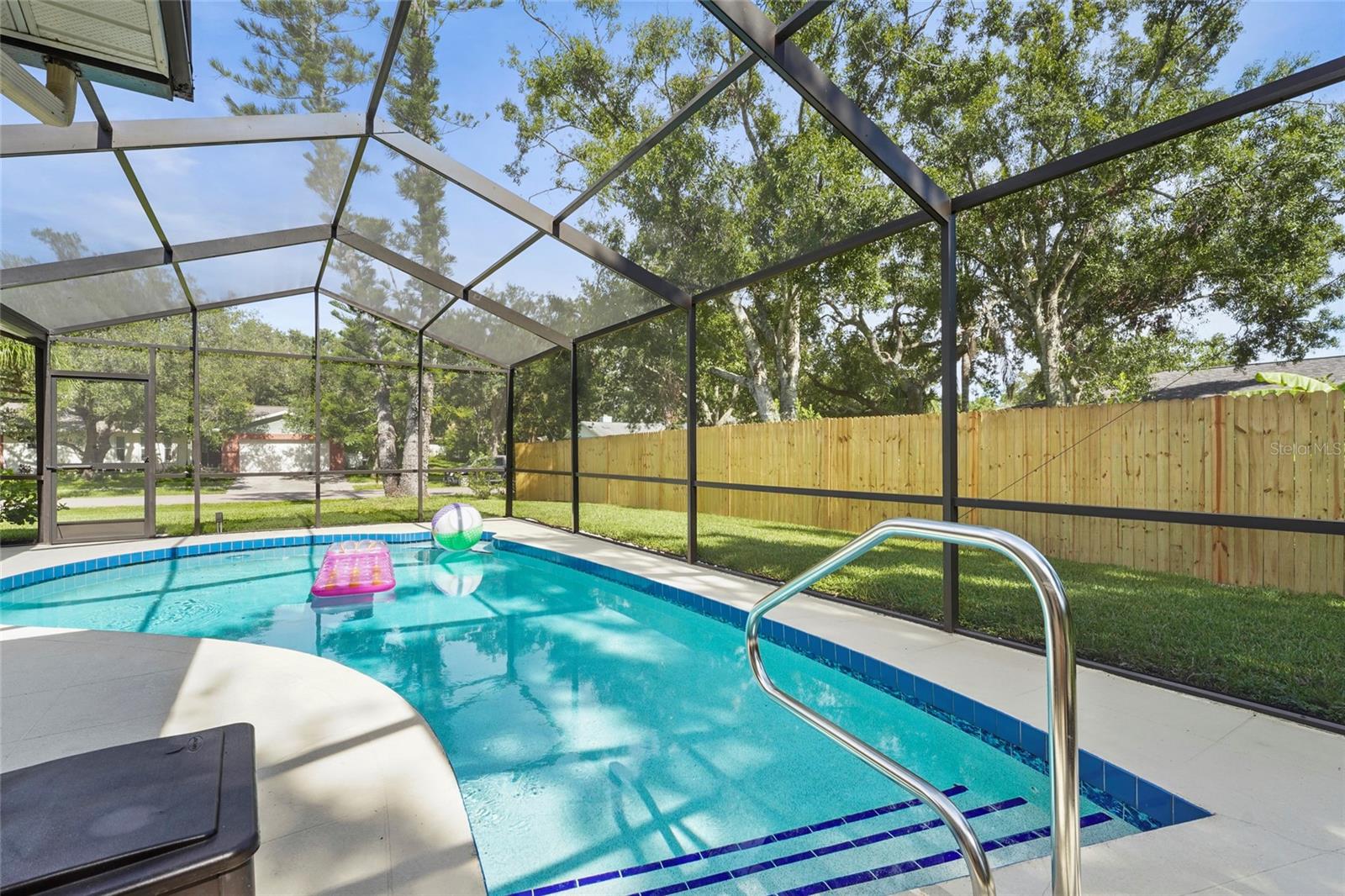 A4660428 Property Photo