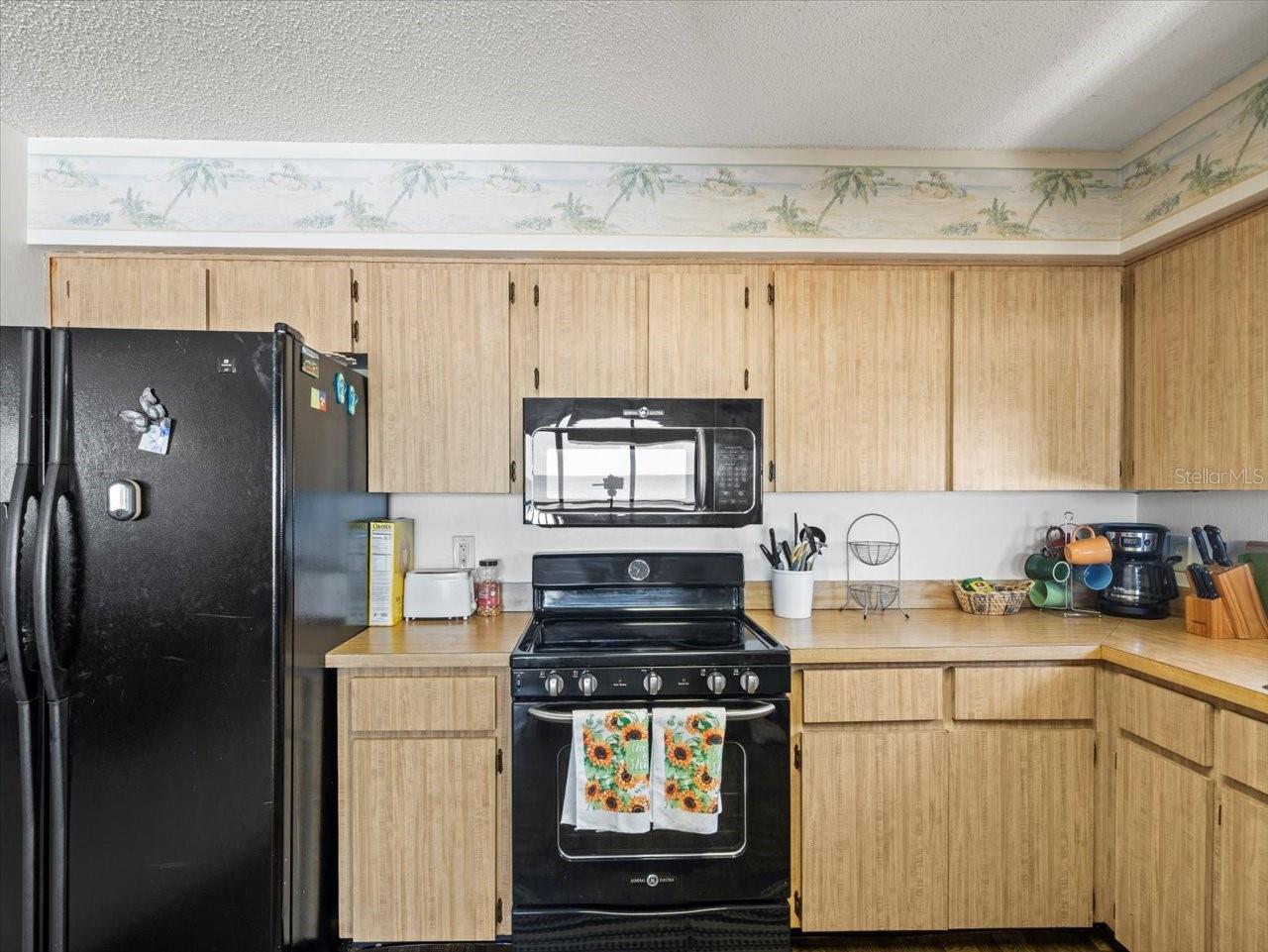 TB8412423 Property Photo