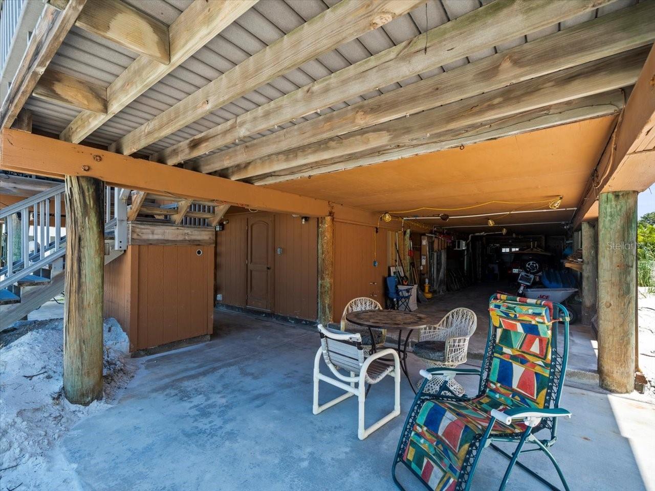 TB8412423 Property Photo