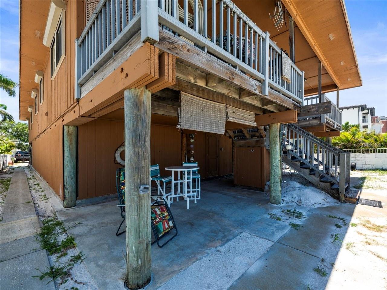 TB8412423 Property Photo