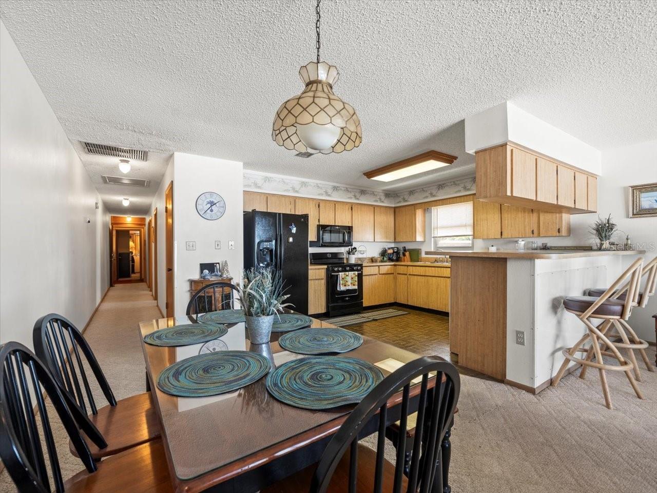 TB8412423 Property Photo