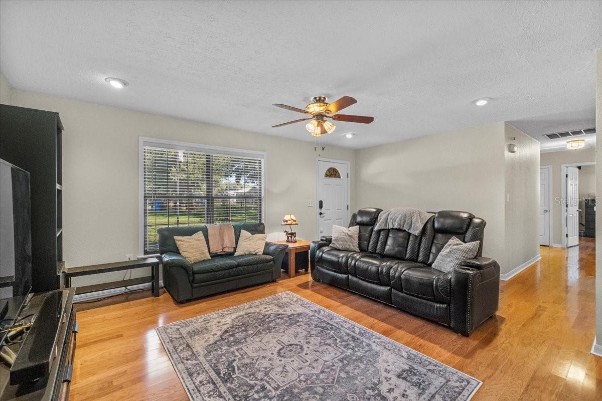 1402 CLARKWOOD DR, PLANT CITY, FL, 33566