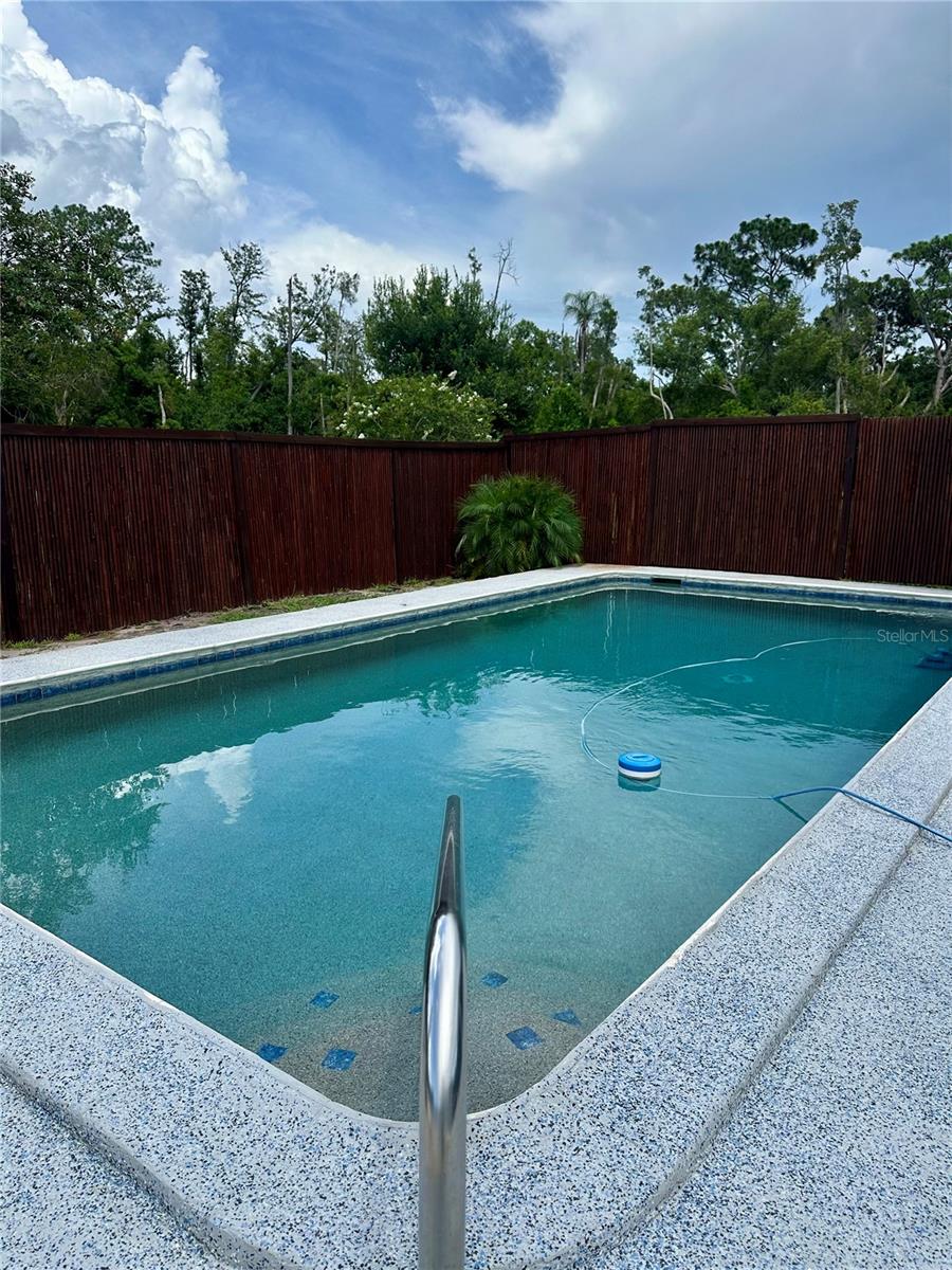 A4660448 Property Photo