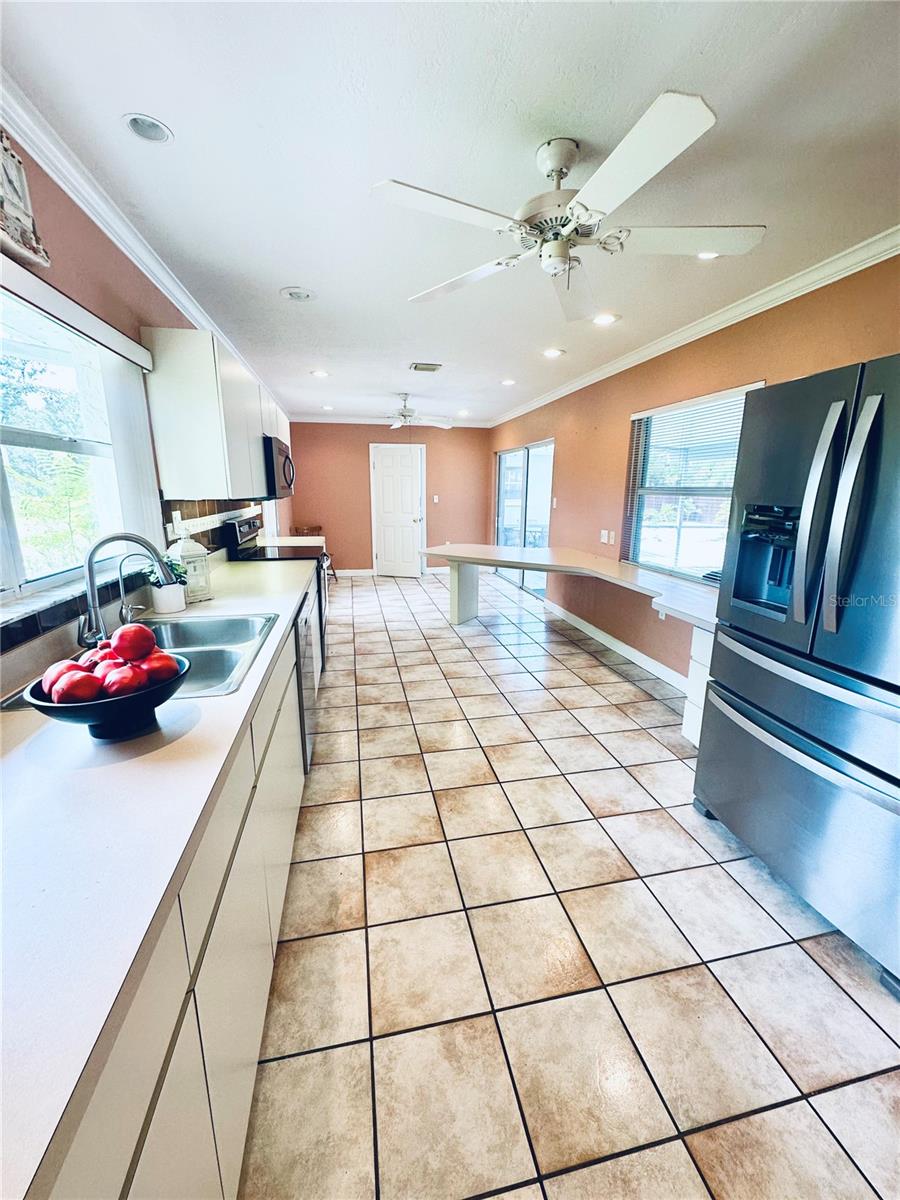 A4660448 Property Photo