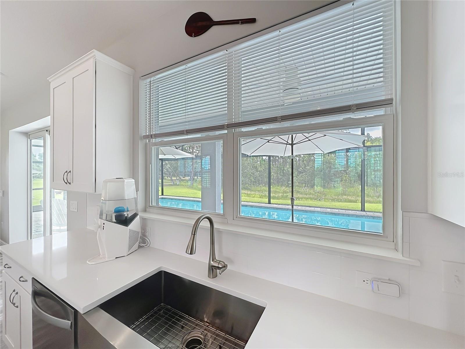 O6331633 Property Photo