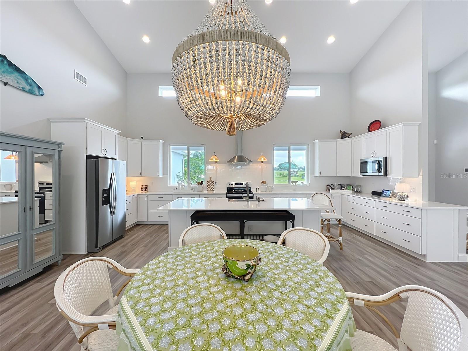 O6331633 Property Photo