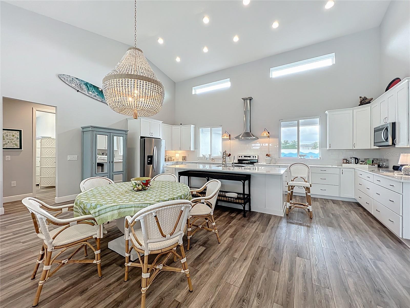 O6331633 Property Photo