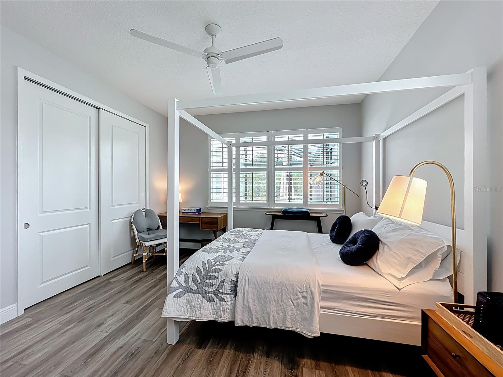 O6331633 Property Photo