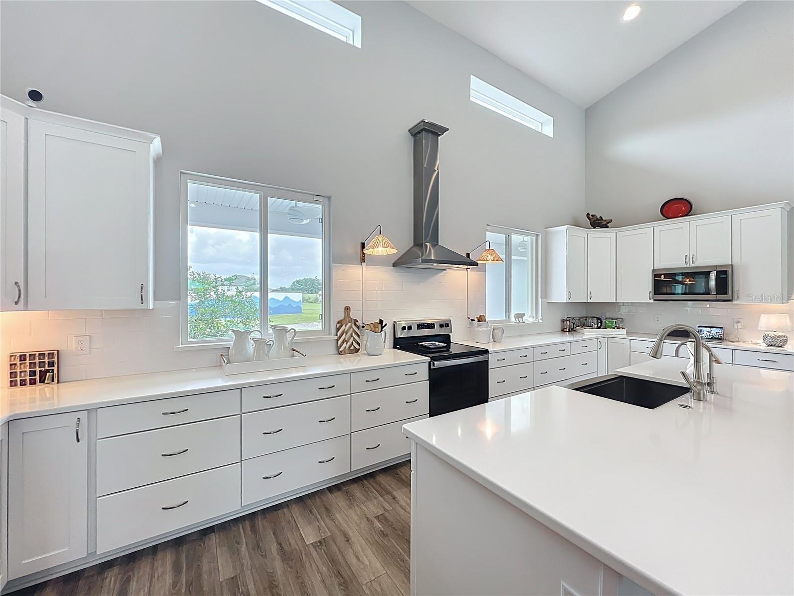 O6331633 Property Photo