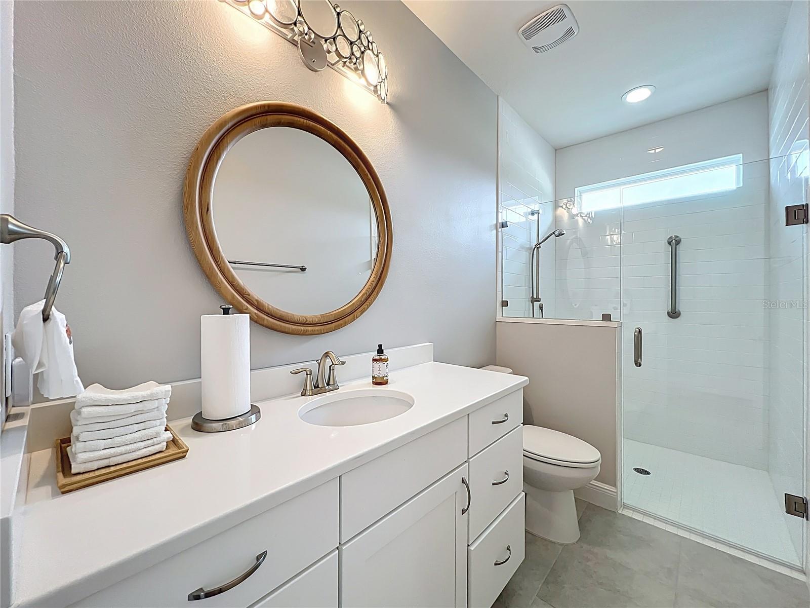 O6331633 Property Photo