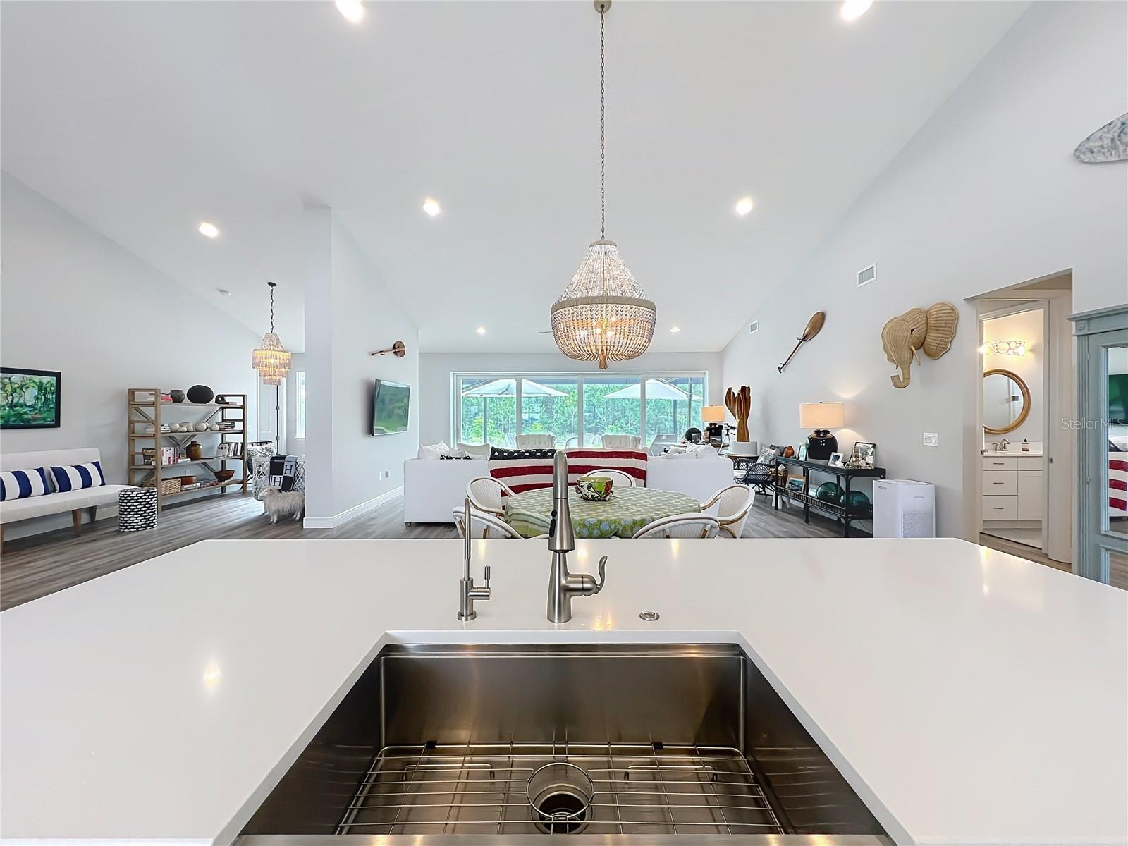 O6331633 Property Photo