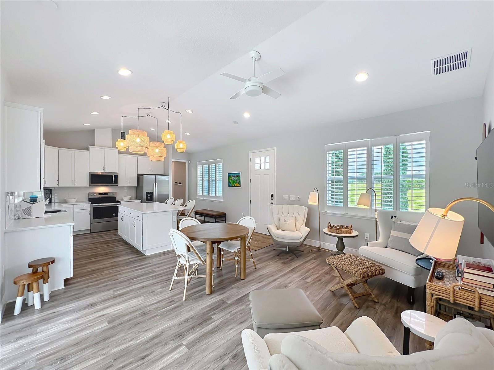 O6331633 Property Photo