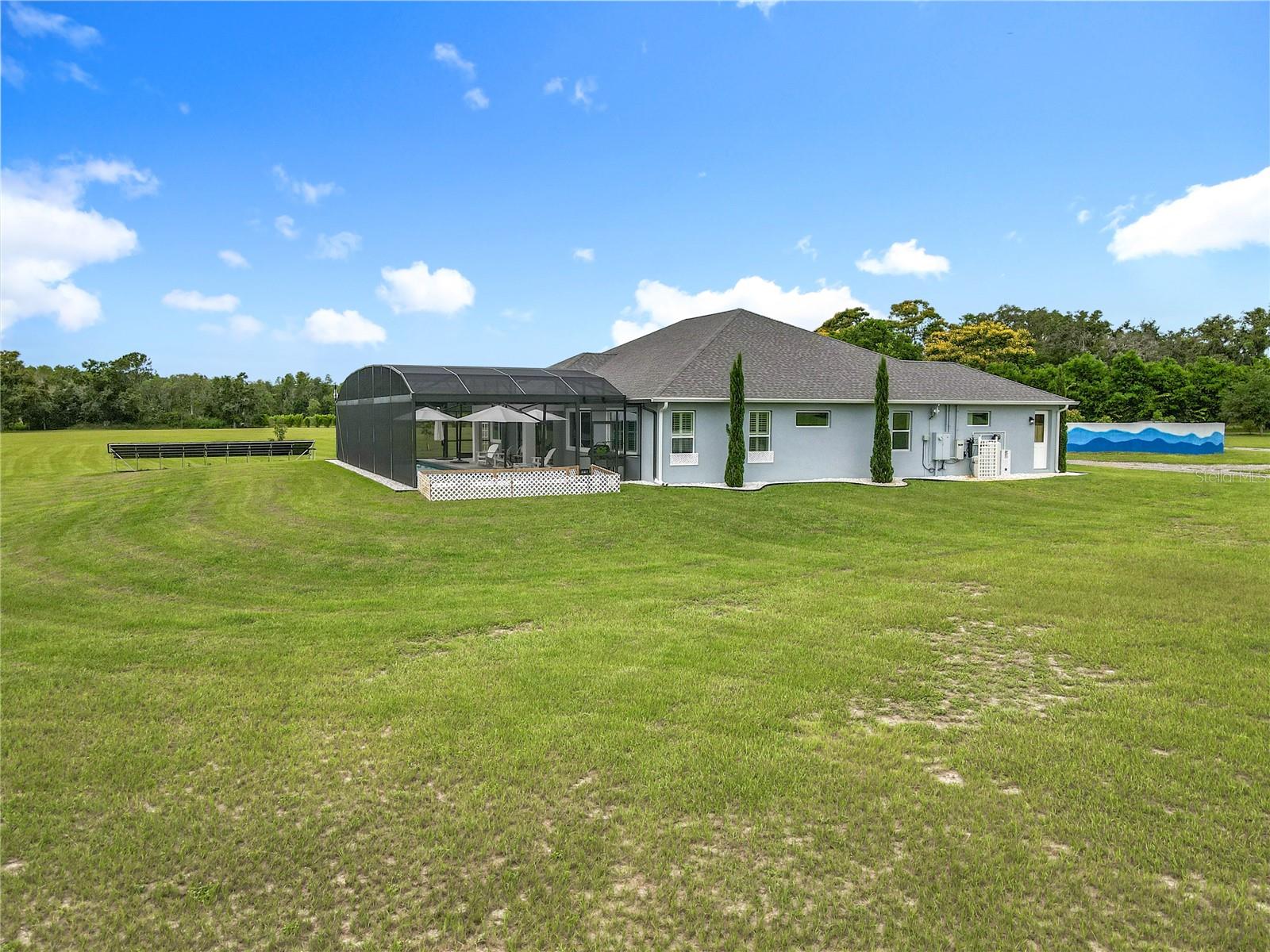 O6331633 Property Photo