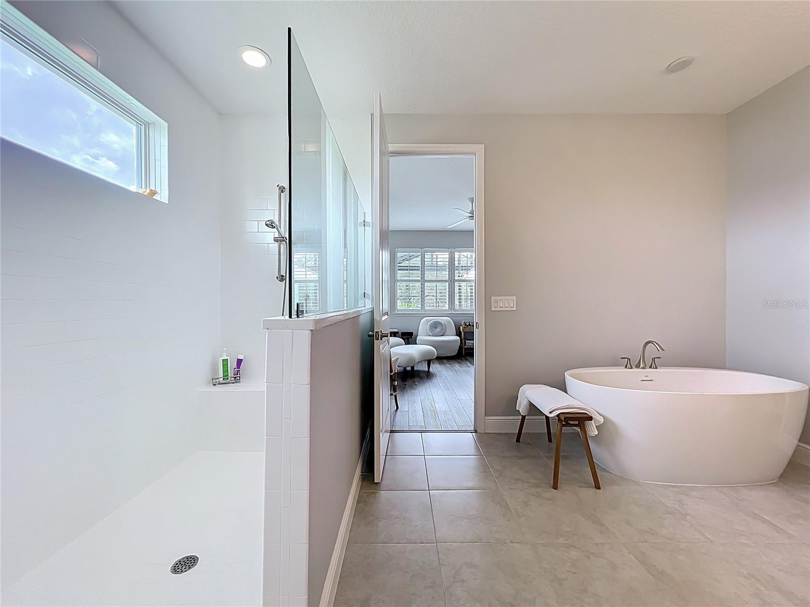 O6331633 Property Photo