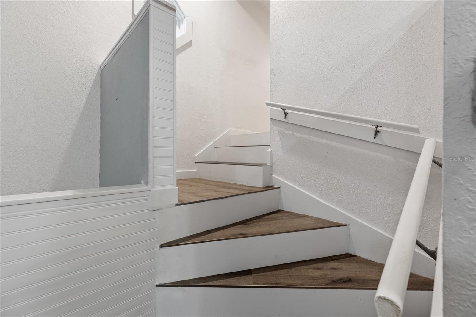 Steps from kitchen to the third floor.