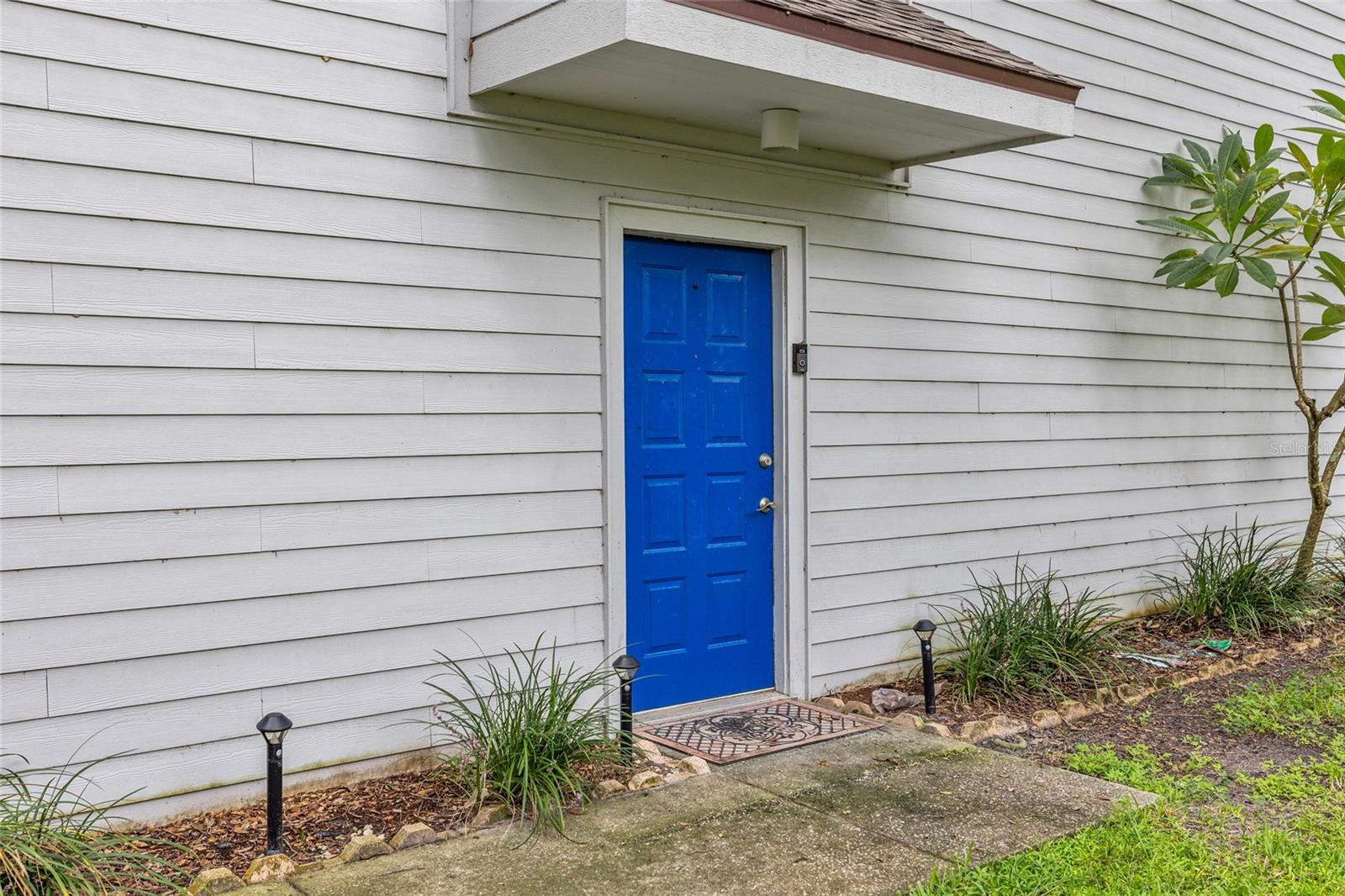 Door to first floor.