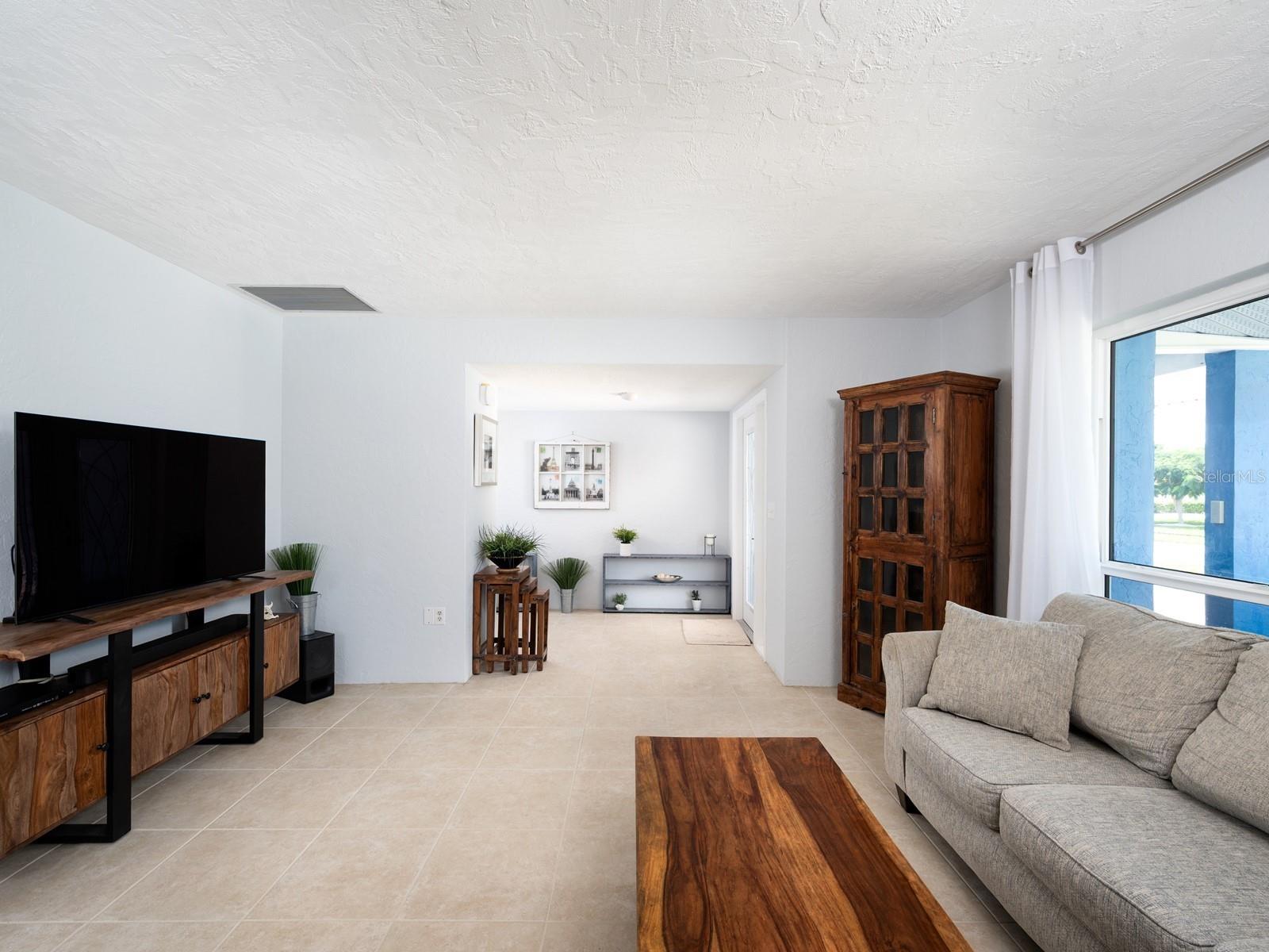 A4660457 Property Photo