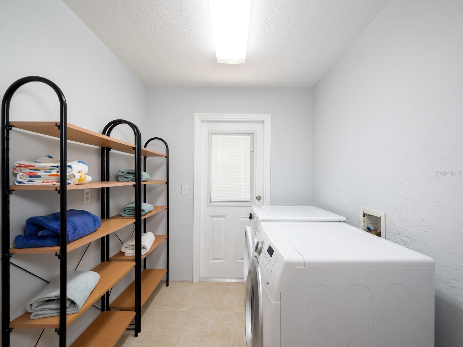 A4660457 Property Photo