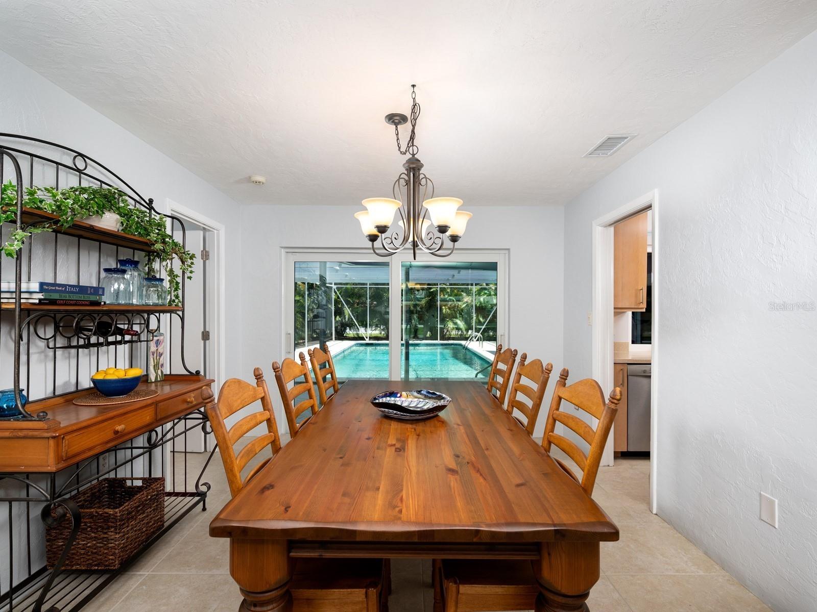 A4660457 Property Photo