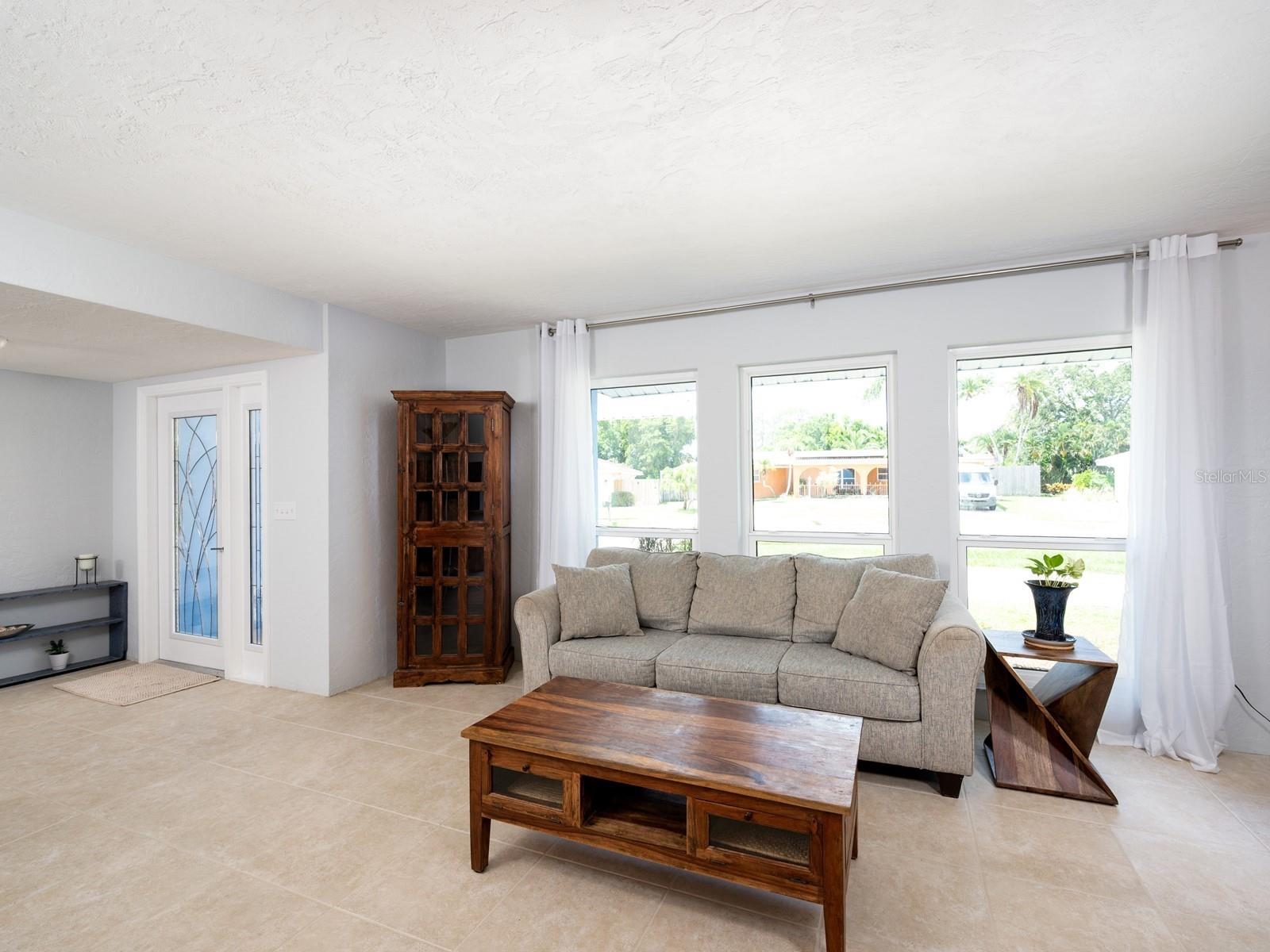 A4660457 Property Photo