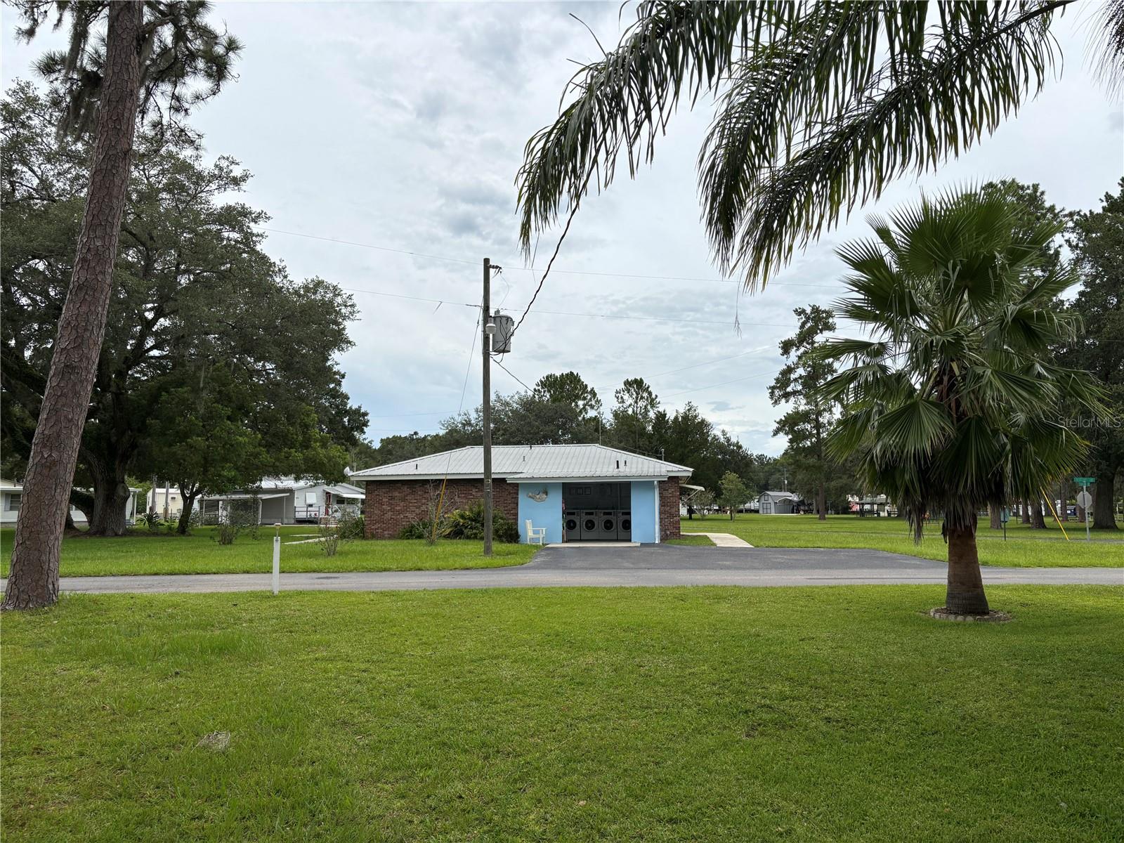 W7877754 Property Photo