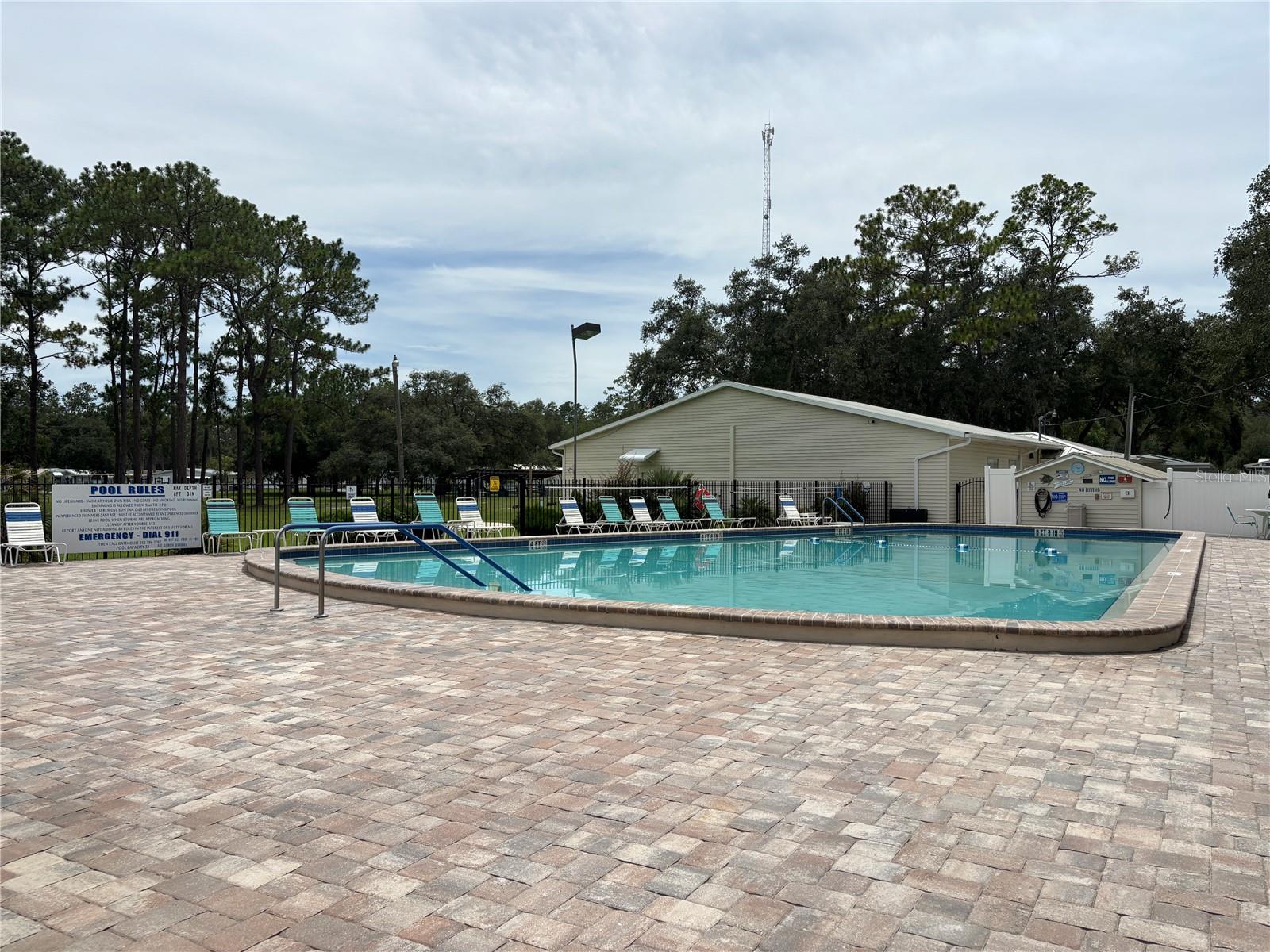 W7877754 Property Photo