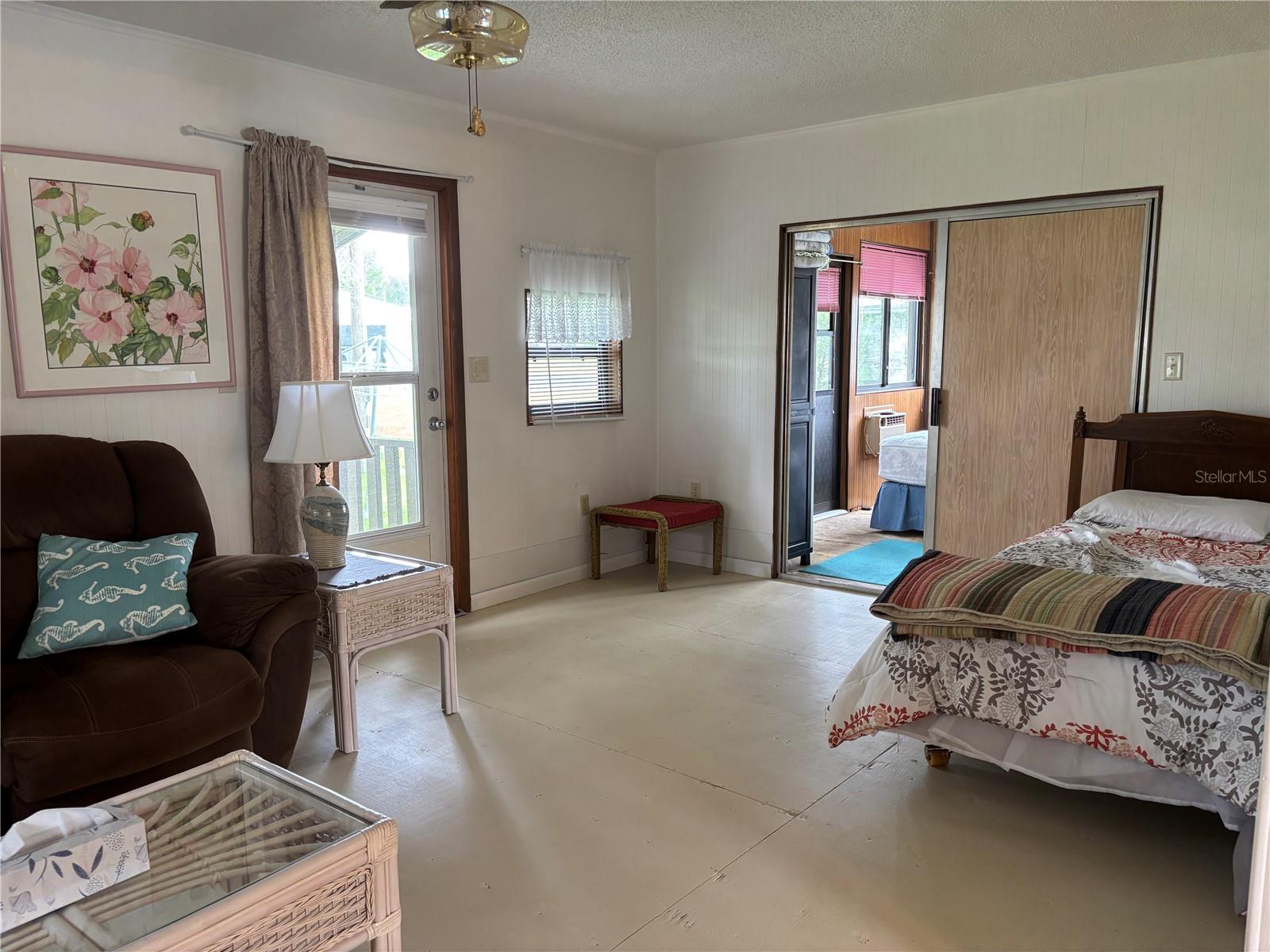 W7877754 Property Photo