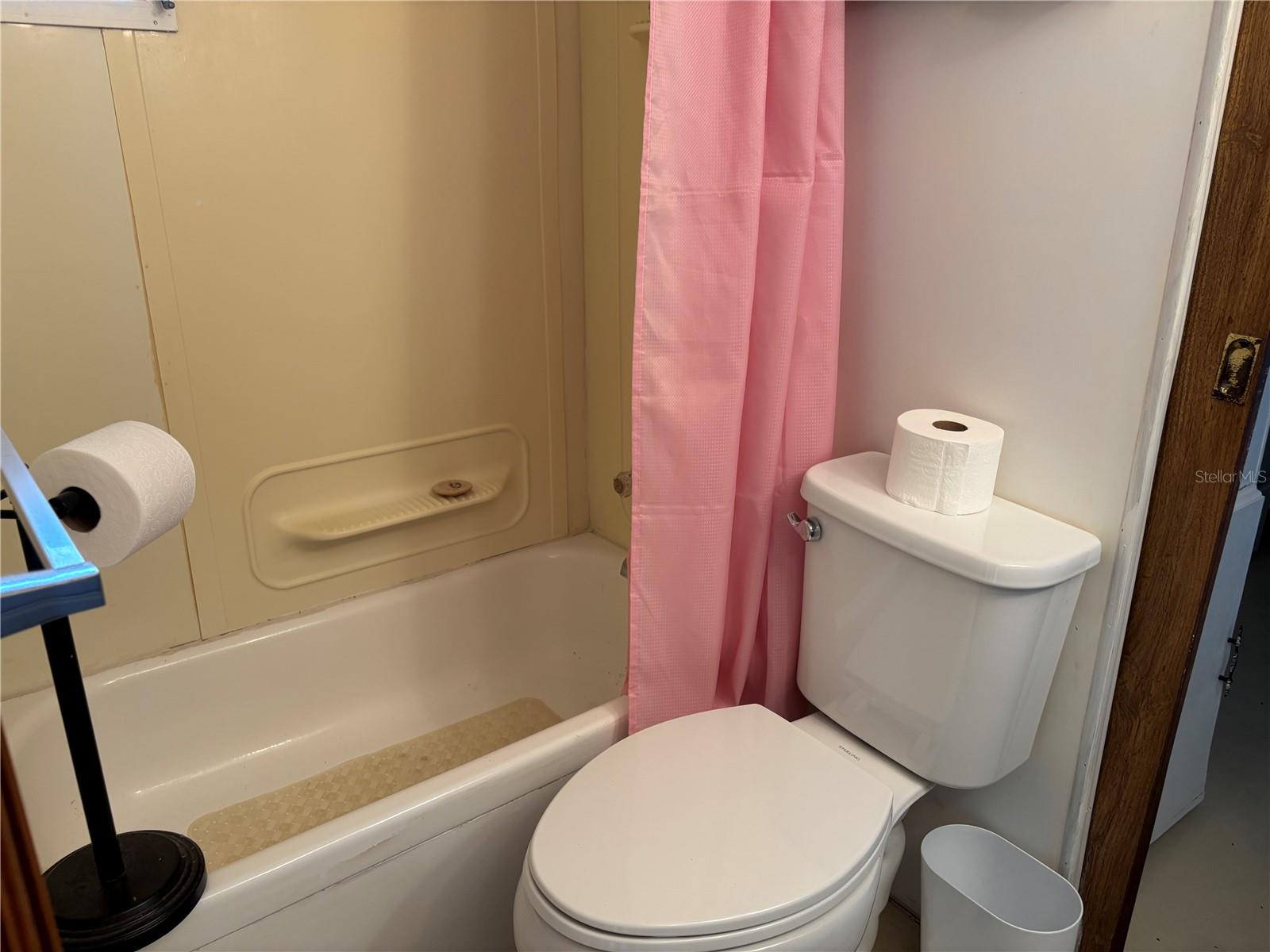 W7877754 Property Photo