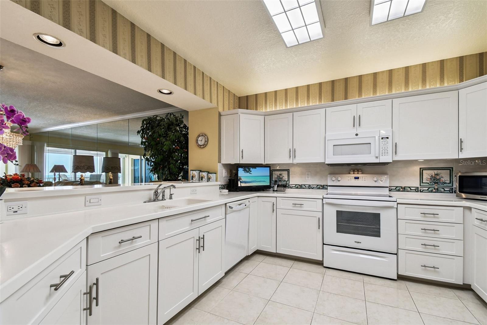 16750 GULF BLVD #414, NORTH REDINGTON BEACH, FL, 33708