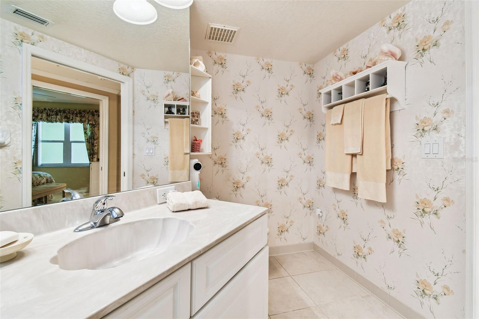 16750 GULF BLVD #414, NORTH REDINGTON BEACH, FL, 33708